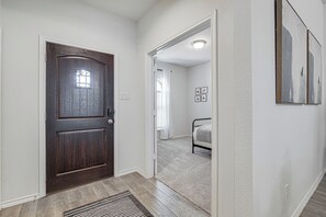 4 soverom, strykejern/-brett, wi-fi og sengetøy