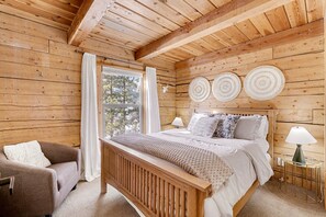 5 habitaciones, caja de seguridad en la habitación y escritorio 