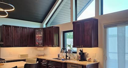2 Bedroom Executive Apartment in Utterson