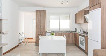 Arrecife Modern House - Renovated & Cozy