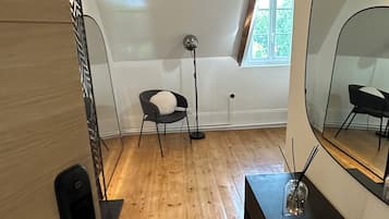 Deluxe Double Room, Garden View | 1 bilik tidur, peti besi dalam bilik, Wi-fi percuma