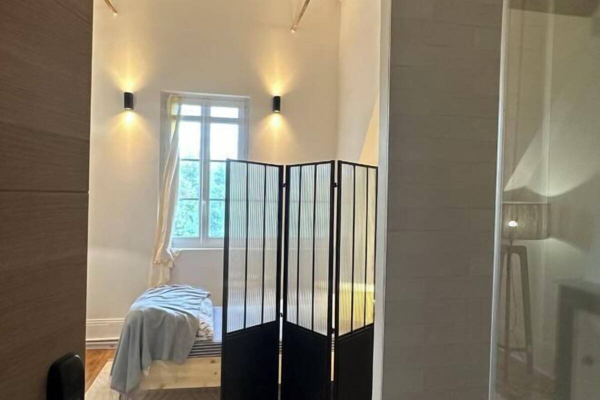 In-room safe, soundproofing, free WiFi