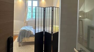 Klassieke eenpersoonskamer, uitzicht op tuin | 1 slaapkamer, een kluis op de kamer, gratis wifi