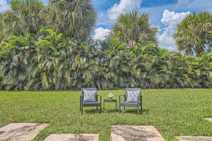 Property grounds - Palm View Terrace - Unwind on a Private Terrace in a Gated Community (West Palm Beach)