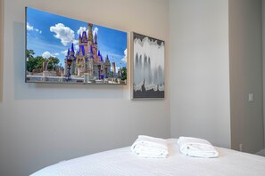 5 bedrooms, iron/ironing board, free WiFi, bed sheets