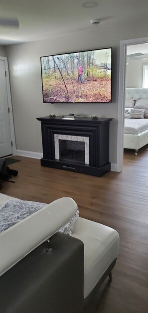 2 室のベッドルーム、アイロン / アイロン台、WiFi (無料)、ベッドシーツ