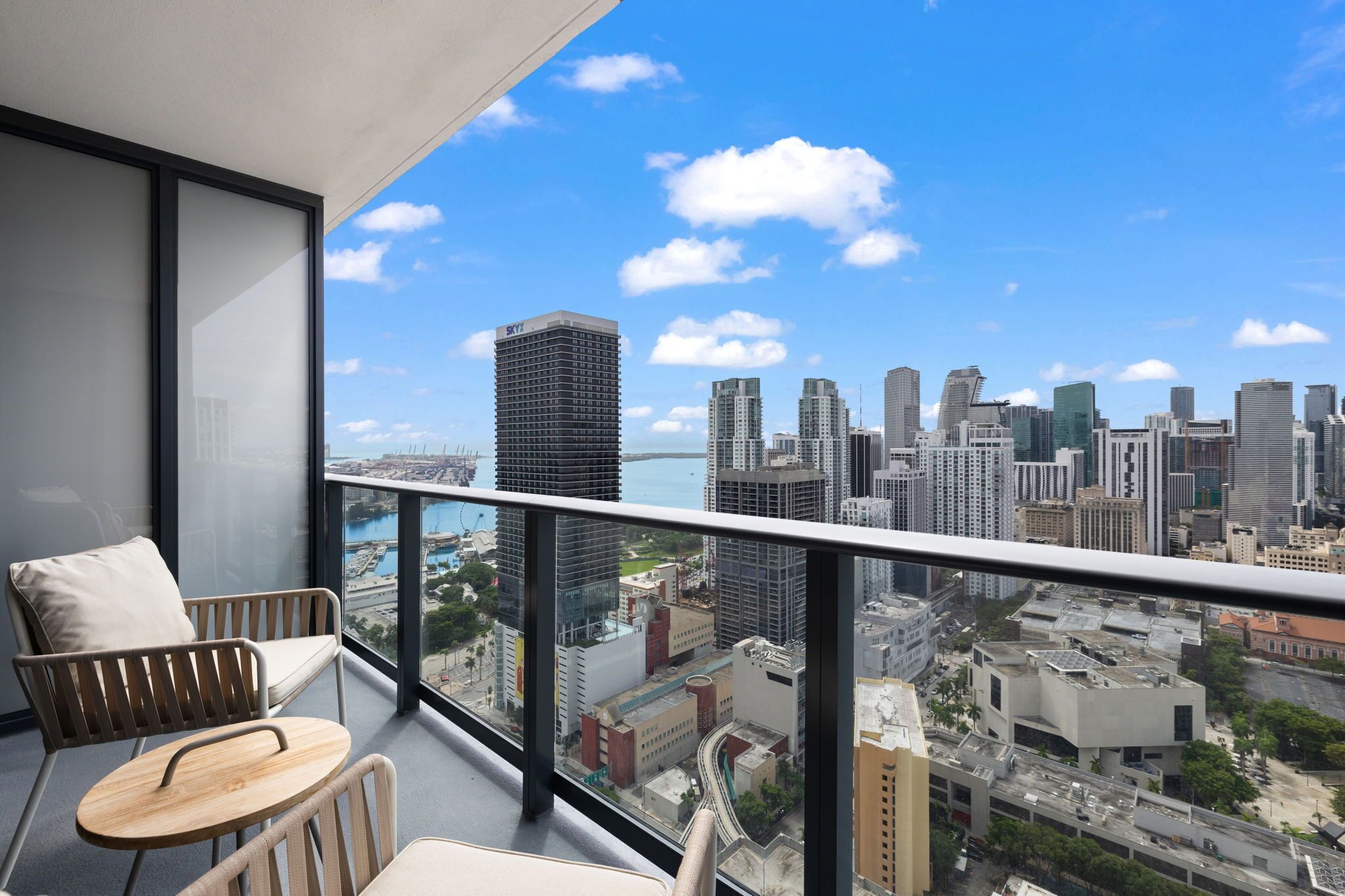 Luxury Studio Suite, 1 King Bed, City View | Balcony