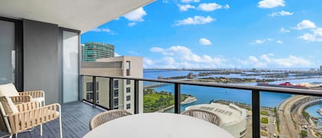Luxury-Apartment, 3 Schlafzimmer, Stadtblick | Blick auf die Stadt