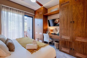 1 Schlafzimmer, Schreibtisch, Bügeleisen/Bügelbrett, Reisekinderbett