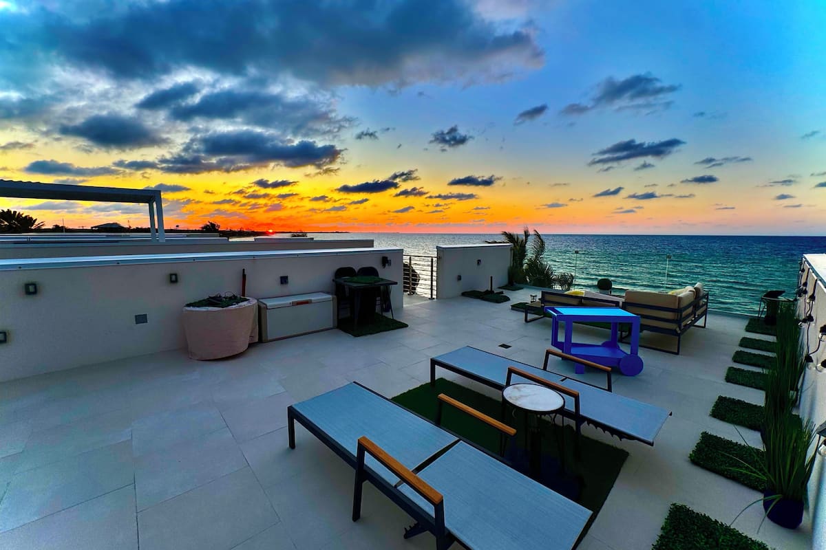 Exclusive Penthouse, 2 Bedrooms, 2 Bathrooms, Sea Facing | Terrace/patio