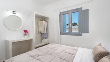 2 chambres, coffres-forts dans les chambres, bureau