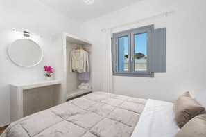 2 Schlafzimmer, Zimmersafe, Schreibtisch, Bügeleisen/Bügelbrett