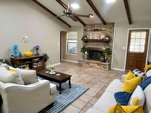 Spacious & Comfortable HOME in Early Brownwood TX 