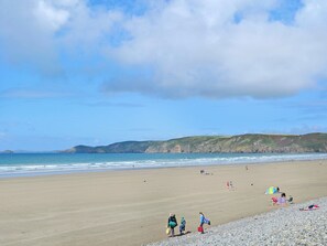 Beach - 2 bedroom accommodation in Roch, near Haverfordwest (Roch, near Haverfordwest)
