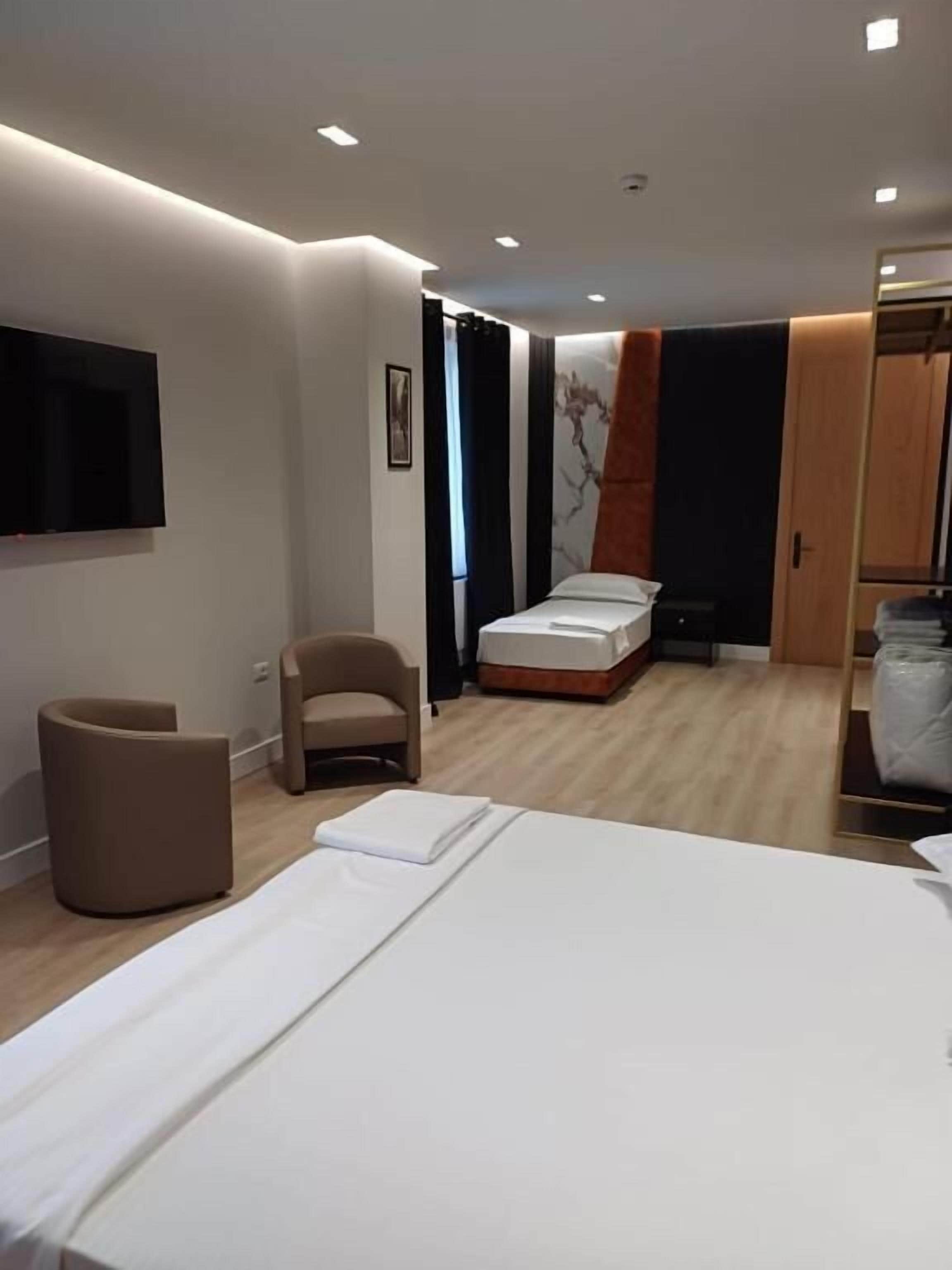 Double Room, Balcony | Free WiFi