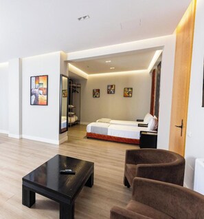 Deluxe Suite | Free WiFi - Oxygen Boutique Hotel (Tirana)