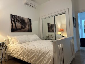 1 habitación, tabla de planchar con plancha, wifi y ropa de cama 