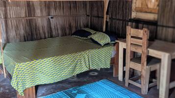 Bungalow, pemandangan laut | 9 kamar tidur, kedap suara, dan seprai linen