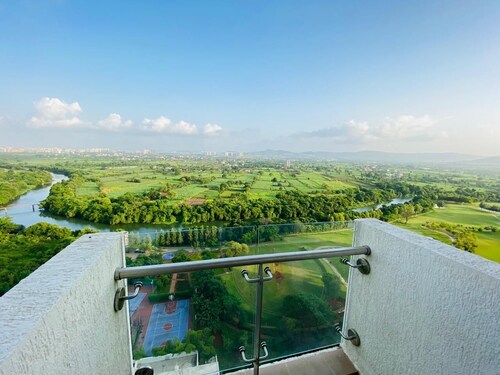 Luxury 22nd-Floor Studio with Golf, River & Skyline Views in Pune