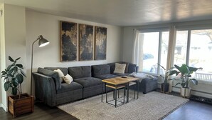 Unclassified image, 3 of 16, button - Cozy home in Lambeau's backyard! (Green Bay)