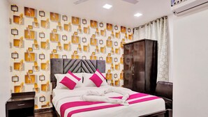 Standard Double Room, City View | Desk, laptop workspace, WiFi (free) - Casa Grad Inn (Hyderabad)
