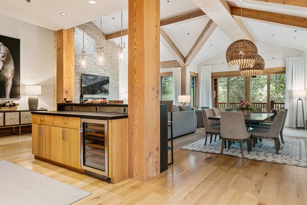 Dining - NEW! Grand Lodge - Four Bedroom #502 - Ski-in/ski-out (Park City)