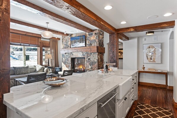 Interior - NEW! Grand Lodge - Four Bedroom #306 - Ski-in/ski-out (Park City)