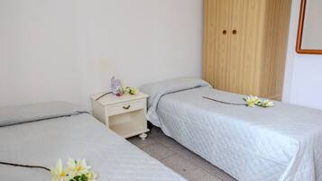 3 chambres, fer et planche Ă  repasser, Wi-Fi, draps fournis