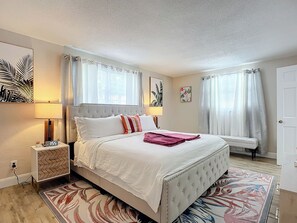 3 Schlafzimmer, Schreibtisch, Bügeleisen/Bügelbrett, WLAN