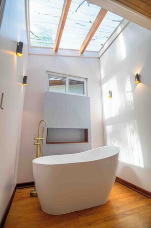 Douche, articles de toilette écologiques, sÚche-cheveux