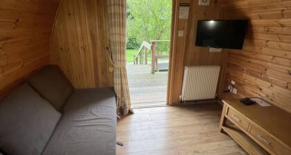 mega pod 5 - a mega pod that sleeps 4 guests in 1 bedroom