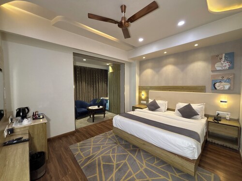 MURLIWALA HOTEL & RESTAURANT 