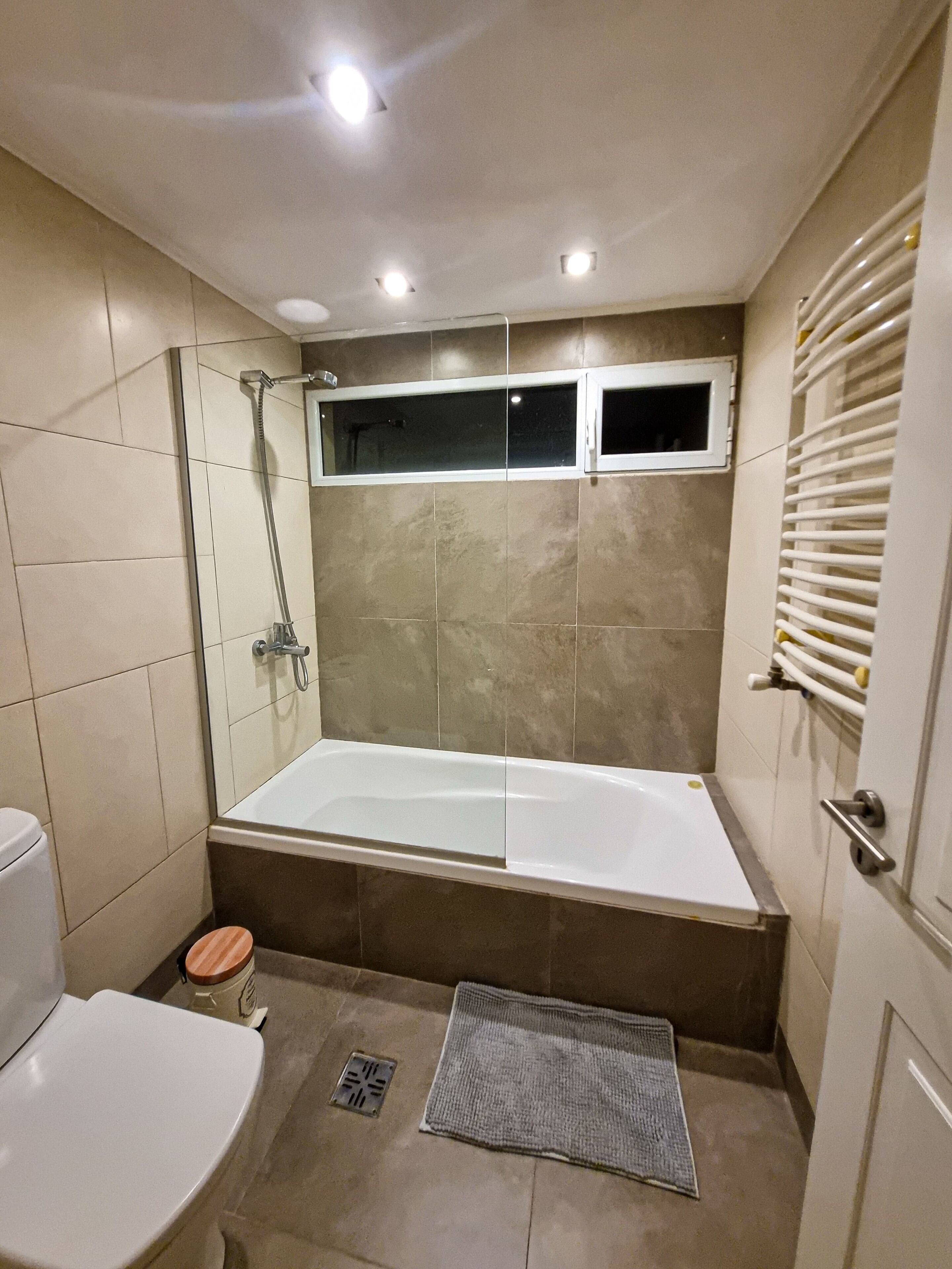 Dusche, Handtücher, Seife, Shampoo