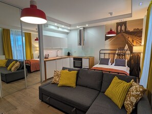 Iron/ironing board, free WiFi, bed sheets