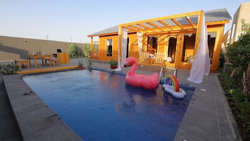 Luxury Cottage, 2 Bedrooms, Private Pool | 2 bedrooms, blackout curtains, free WiFi, bed sheets