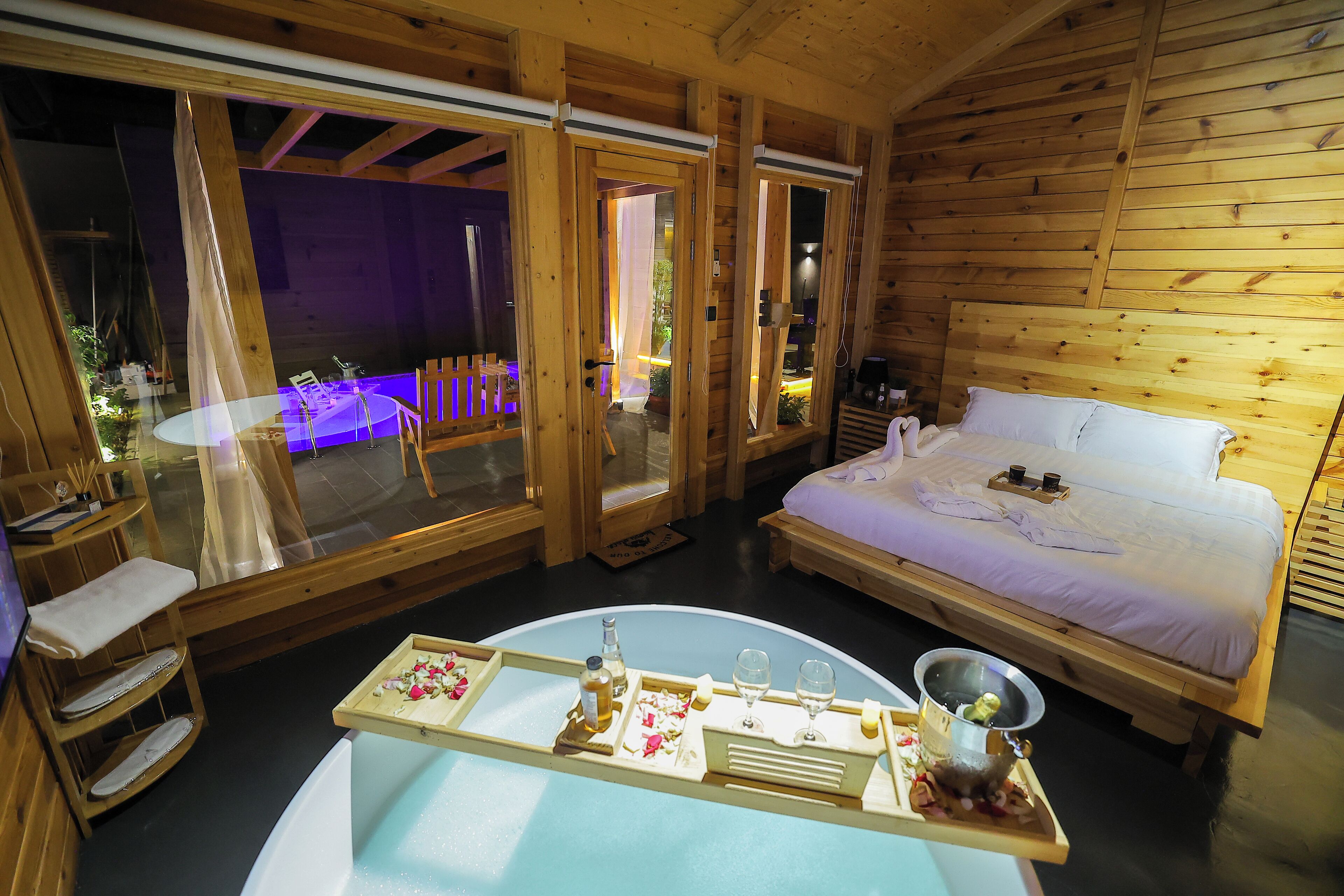 Luxury Cottage, 2 Bedrooms, Private Pool | 2 bedrooms, blackout drapes, free WiFi, bed sheets