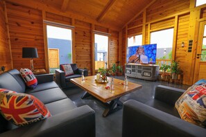 ChaumiĂšre luxueuse, 2 chambres, piscine privĂ©e | 2 chambres, rideaux dâobscurcissement, accĂšs au Wi-Fi (inclus)