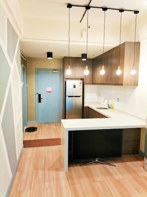 Superior Room, 1 Bedroom | Dapur kecil peribadi | Peti sejuk, ketuhar gelombang mikro, mesin basuh pinggan mangkuk