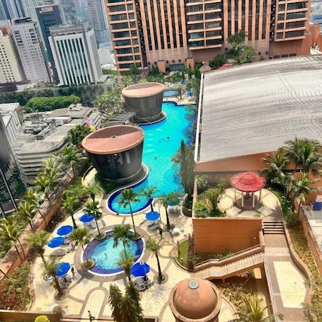 Fachada de la propiedad. KL Grand Service Suite at Times Square