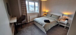 2 bedrooms, iron/ironing board, WiFi, bed sheets