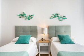 2 slaapkamers, een kluis op de kamer, een strijkplank/strijkijzer