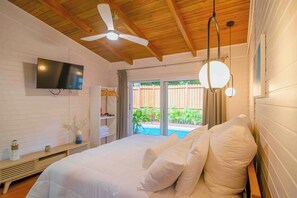 2 chambres, bureau, fer et planche à repasser, lit parapluie