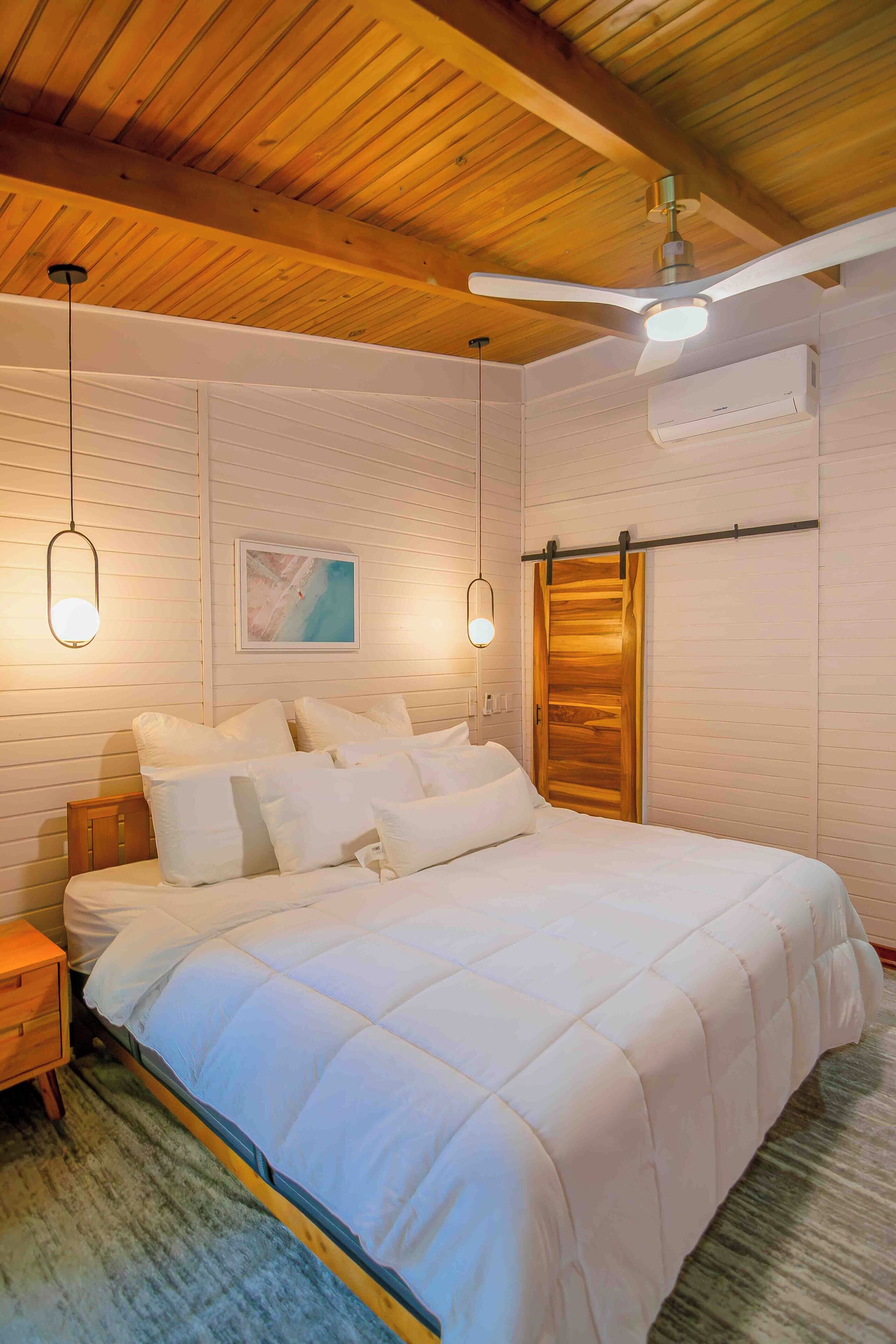 2 bedrooms, desk, iron/ironing board, travel cot