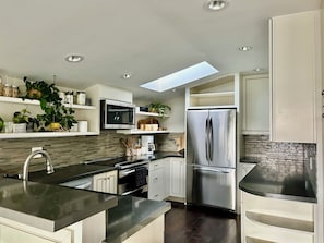 Microwave, oven, stovetop, dishwasher