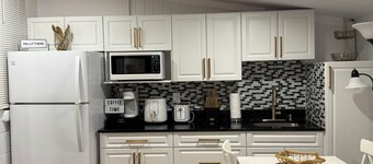 Leisure place Charming studio in delightful Tampa with WiFi, AC