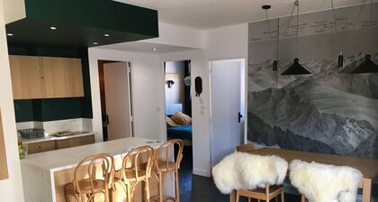 Large T3 60 m3 refurbished, at the foot of the slopes, tourist office and ESF