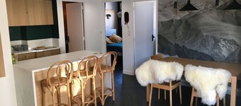 Large T3 60 m3 refurbished, at the foot of the slopes, tourist office and ESF