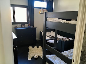 2 chambres, fer et planche Ă repasser, Wi-Fi, draps fournis