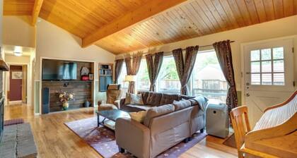 3 Bedroom Home in beautiful Vancouver, WA. Driveway park with E-Car Charger.