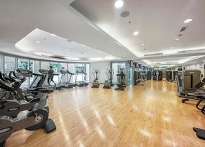 Fitness facility - Front row Burj Khalifa & Fountain Show, 5mins walk to Dubai Mall via Burj Park (Dubai)